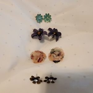 Set of 4 earrings